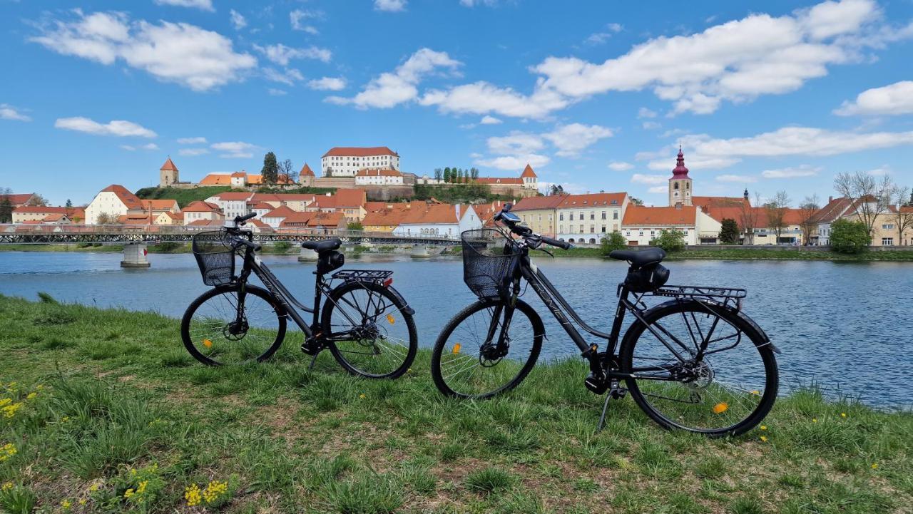 Hotel Pomaranca Ptuj Exterior foto